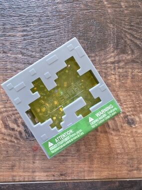Minecraft Jelly Cube Yellow Glitter Squishy Fidget Needoh